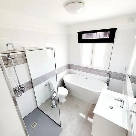 Sea View And Sunset House - 4*